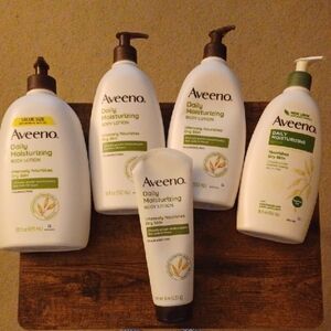 Aveeno Daily Moisturizing Body Lotion — White/Green